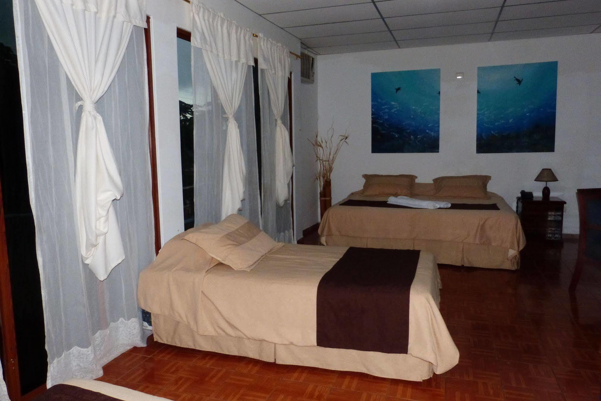 Galapagos Islands Hotel Puerto Ayora  Exteriér fotografie